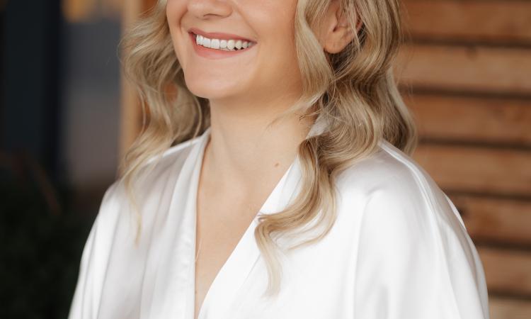 ight: Michelle Schenzel